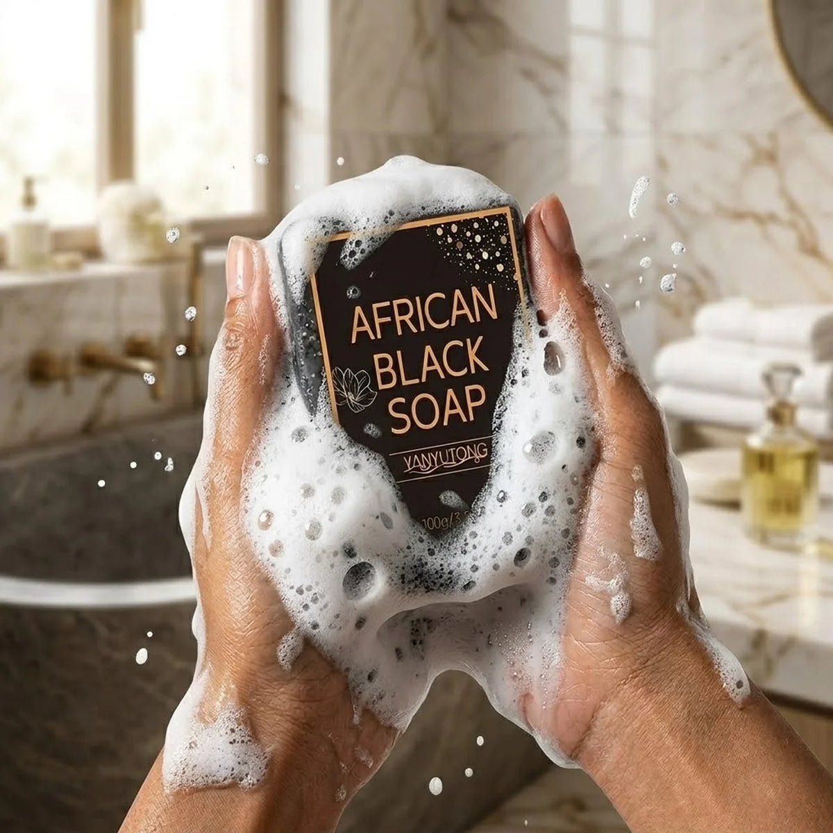 Savon noir africain au beurre de karité — Savon nettoyant hydratant, nettoyage en profondeur, hydratation de la peau et éclat du teint.